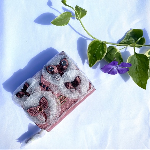 Coach Small Trifold Wallet With Butterfly Applique - Picture 3 of 8